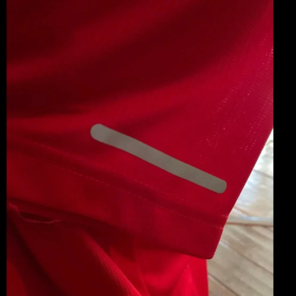 Athletic works Men’s tshirt - Picture 2 of 2